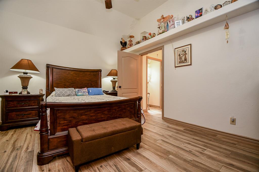 530 Chisolm Trail, Wallis, Texas image 43