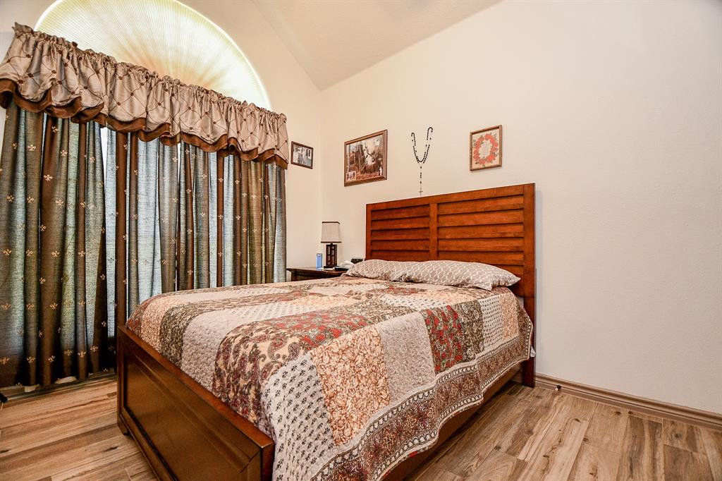 530 Chisolm Trail, Wallis, Texas image 36