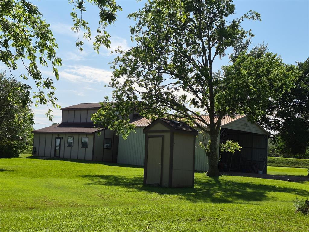 530 Chisolm Trail, Wallis, Texas image 24
