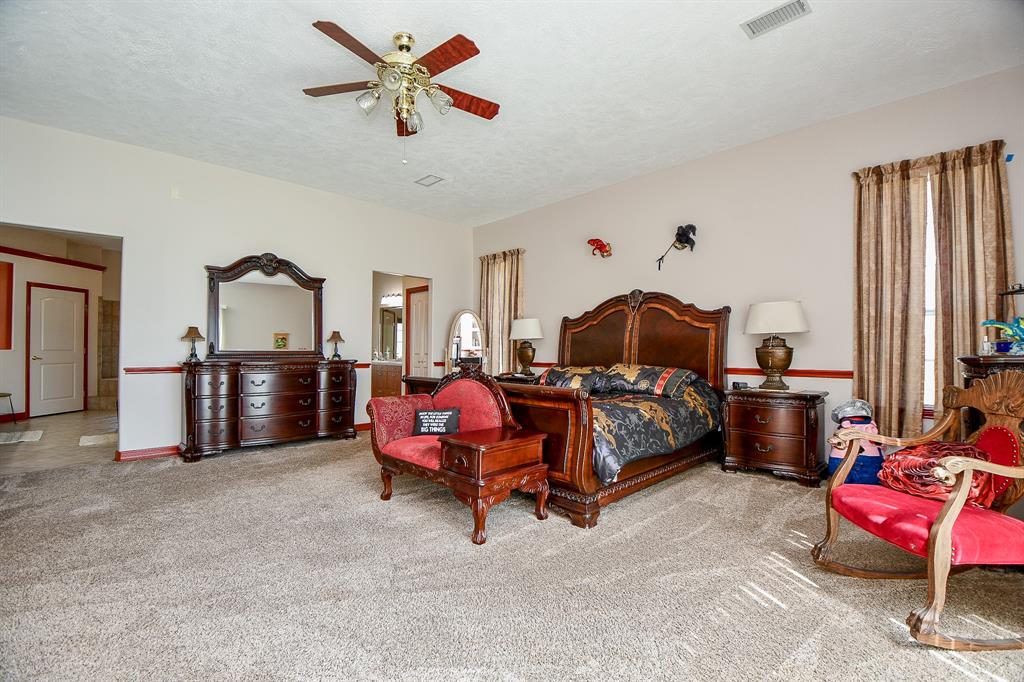 530 Chisolm Trail, Wallis, Texas image 18