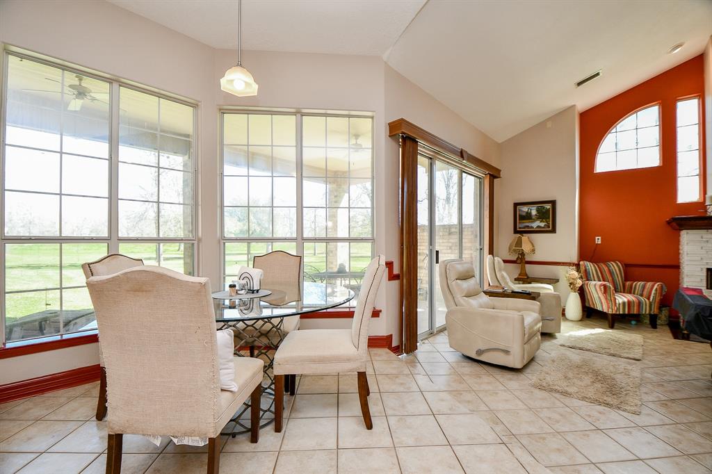 530 Chisolm Trail, Wallis, Texas image 10