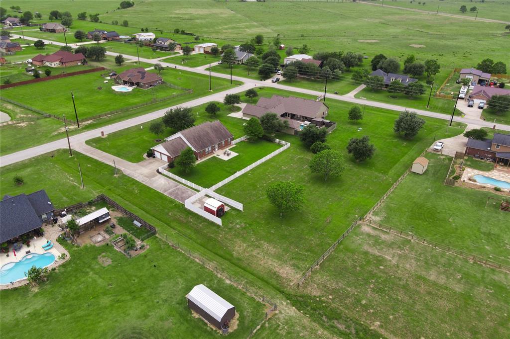 2862 Dees Circle, Sealy, Texas image 42