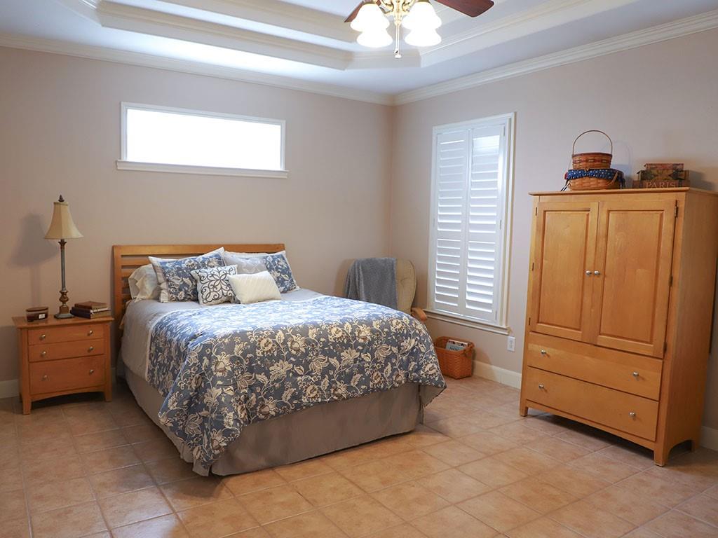 2862 Dees Circle, Sealy, Texas image 12
