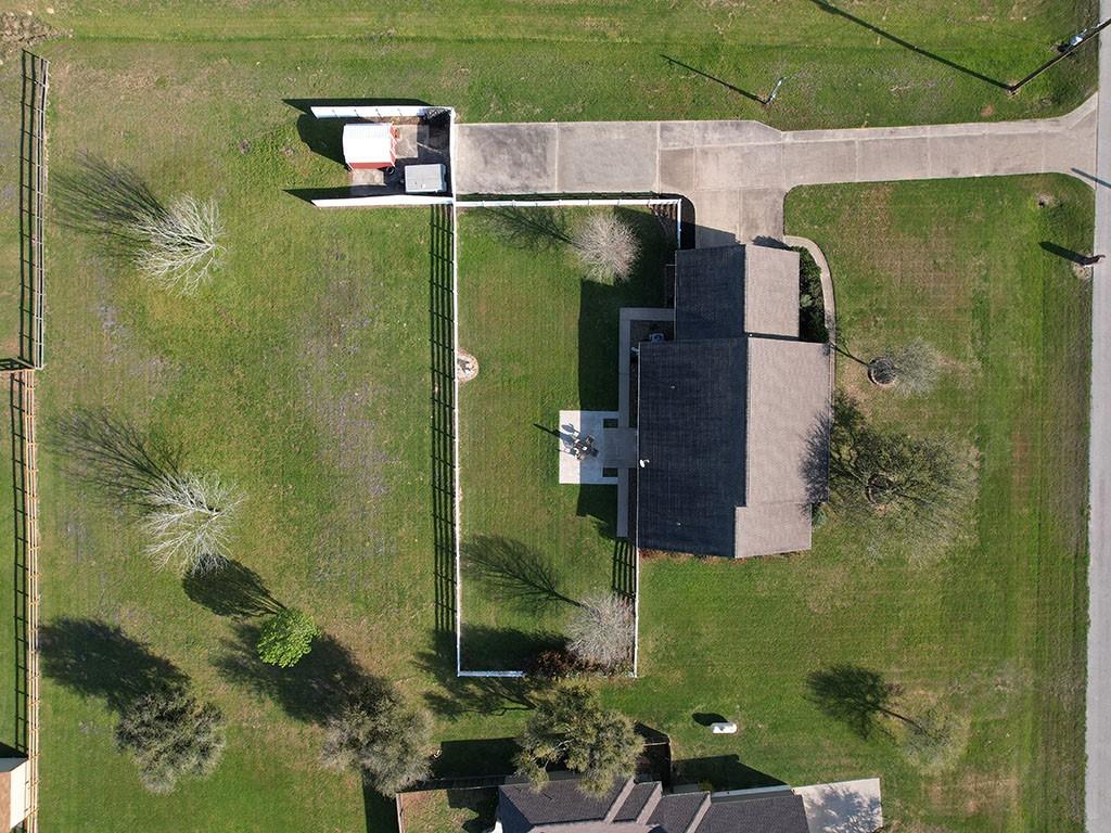 2862 Dees Circle, Sealy, Texas image 38