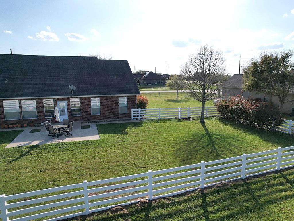 2862 Dees Circle, Sealy, Texas image 30