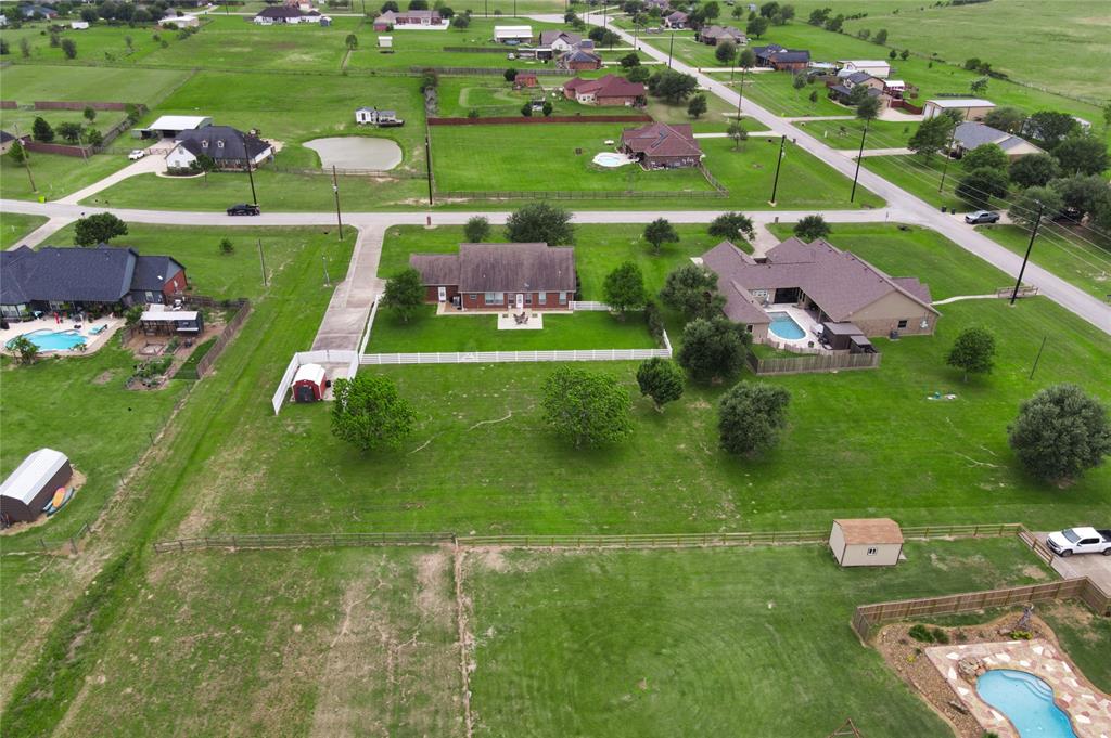 2862 Dees Circle, Sealy, Texas image 43