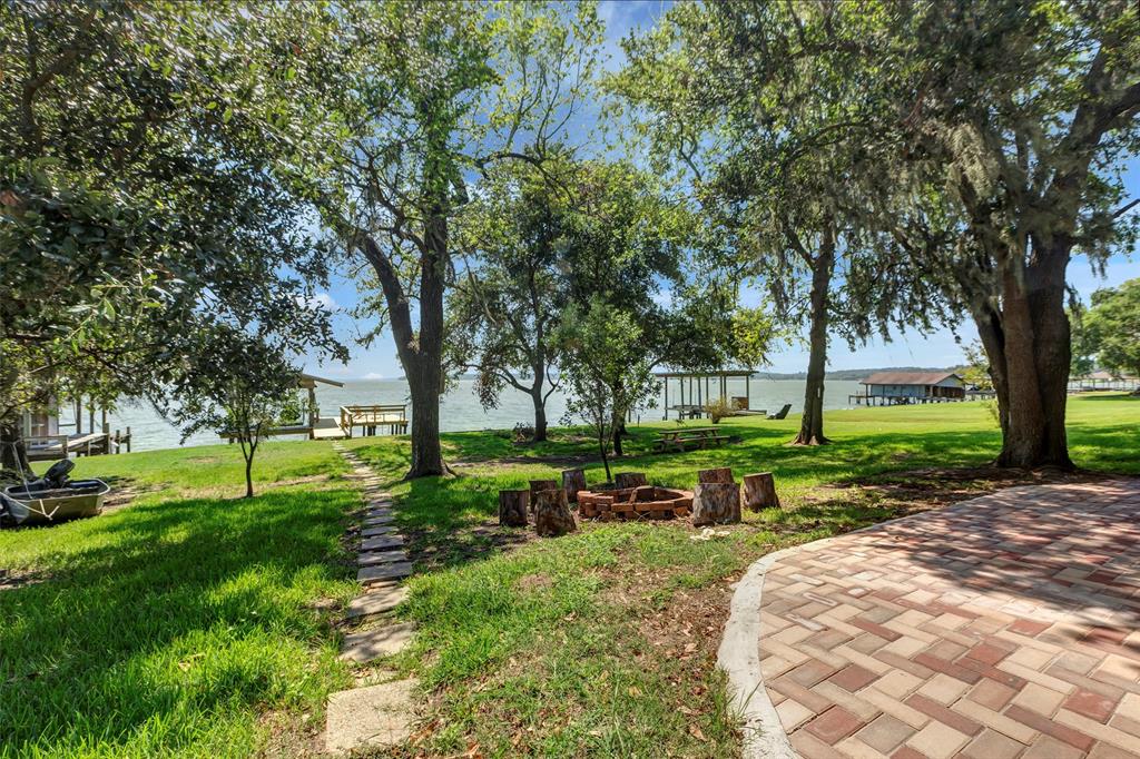 354 Edgewater Way, Point Blank, Texas image 32