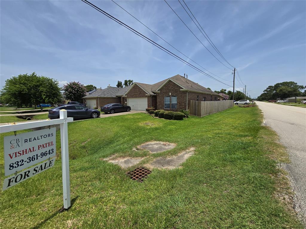 71 N Forrest Avenue