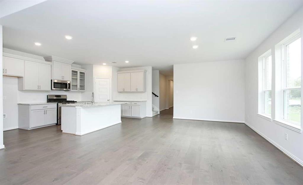2014 Sunflower Court, Sugar Land, Texas image 3