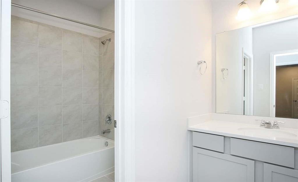 2014 Sunflower Court, Sugar Land, Texas image 12