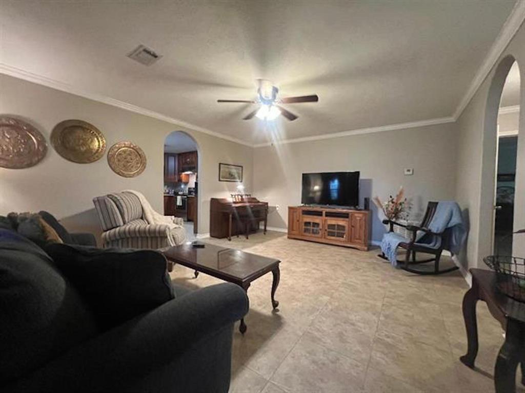 1295 Archie Street, Vidor, Texas image 6