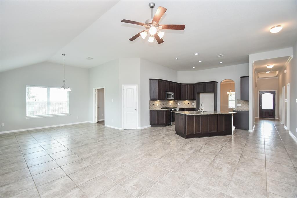 11819 Eagle Ridge Drive, Mont Belvieu, Texas image 16