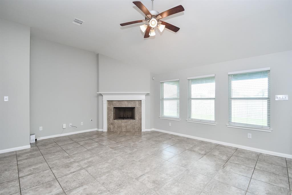 11819 Eagle Ridge Drive, Mont Belvieu, Texas image 14