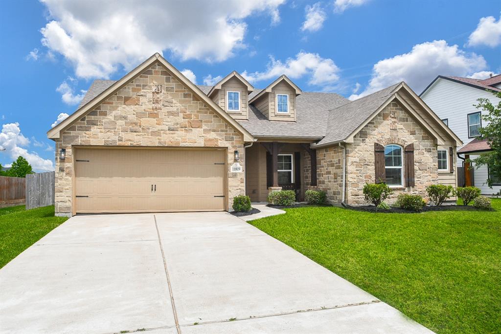 11819 Eagle Ridge Drive, Mont Belvieu, Texas image 4