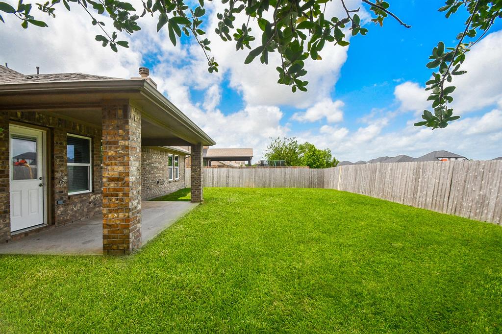 11819 Eagle Ridge Drive, Mont Belvieu, Texas image 46