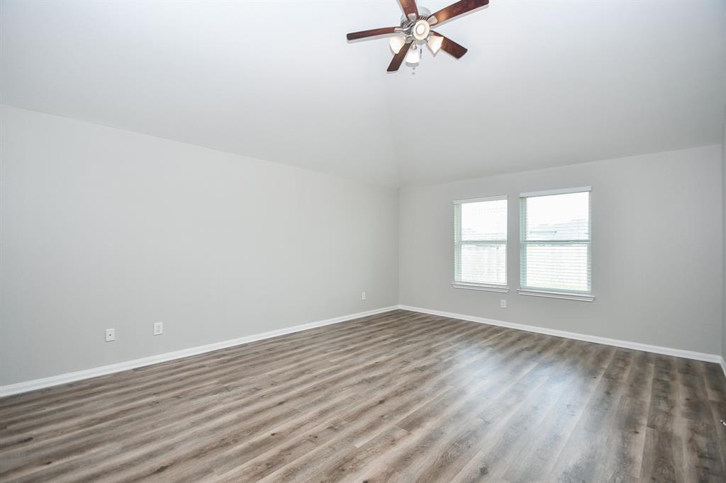 11819 Eagle Ridge Drive, Mont Belvieu, Texas image 37