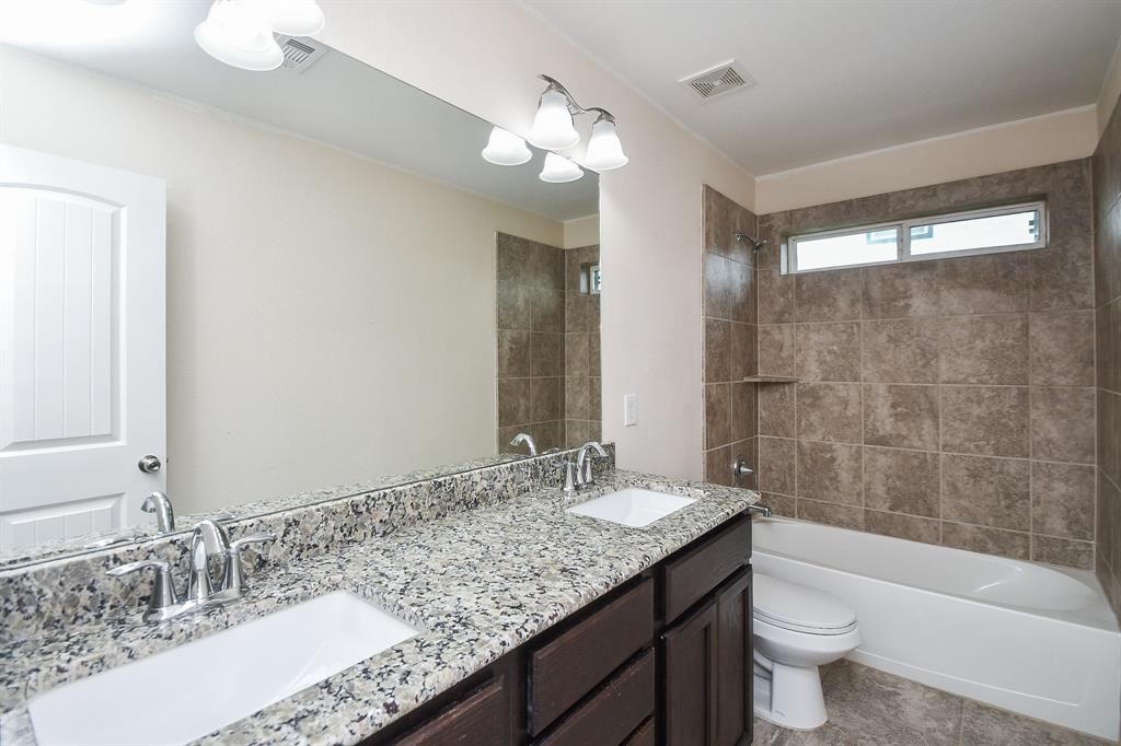 11819 Eagle Ridge Drive, Mont Belvieu, Texas image 36
