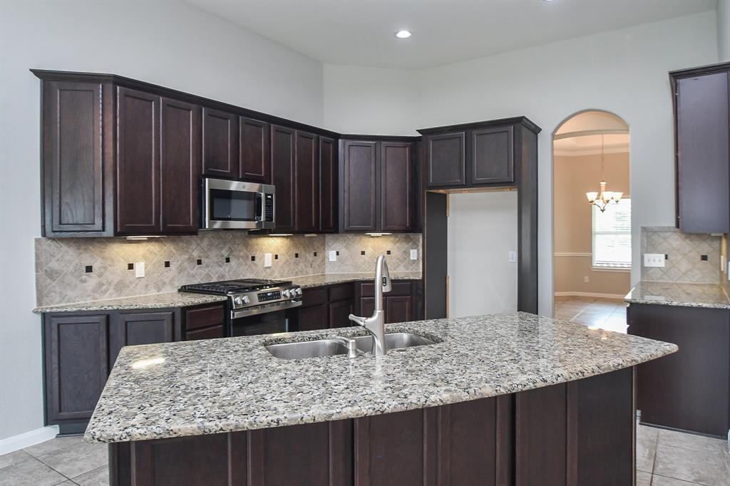 11819 Eagle Ridge Drive, Mont Belvieu, Texas image 17