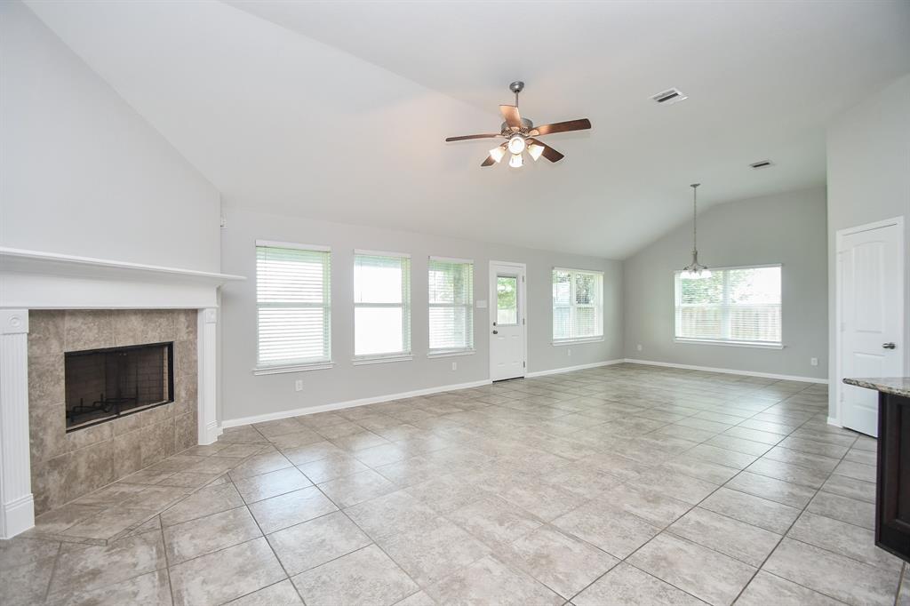11819 Eagle Ridge Drive, Mont Belvieu, Texas image 13