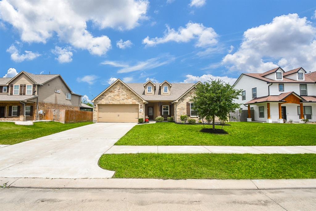 11819 Eagle Ridge Drive, Mont Belvieu, Texas image 3