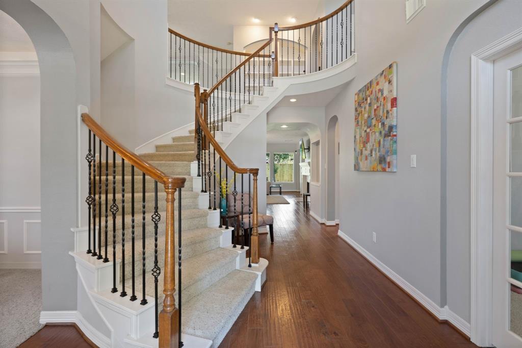 9050 Forest Cliff Court