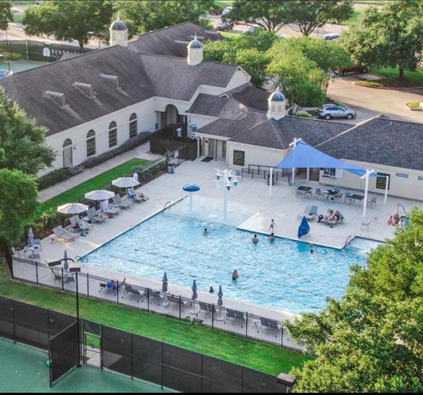 127 Pine Bluff Drive