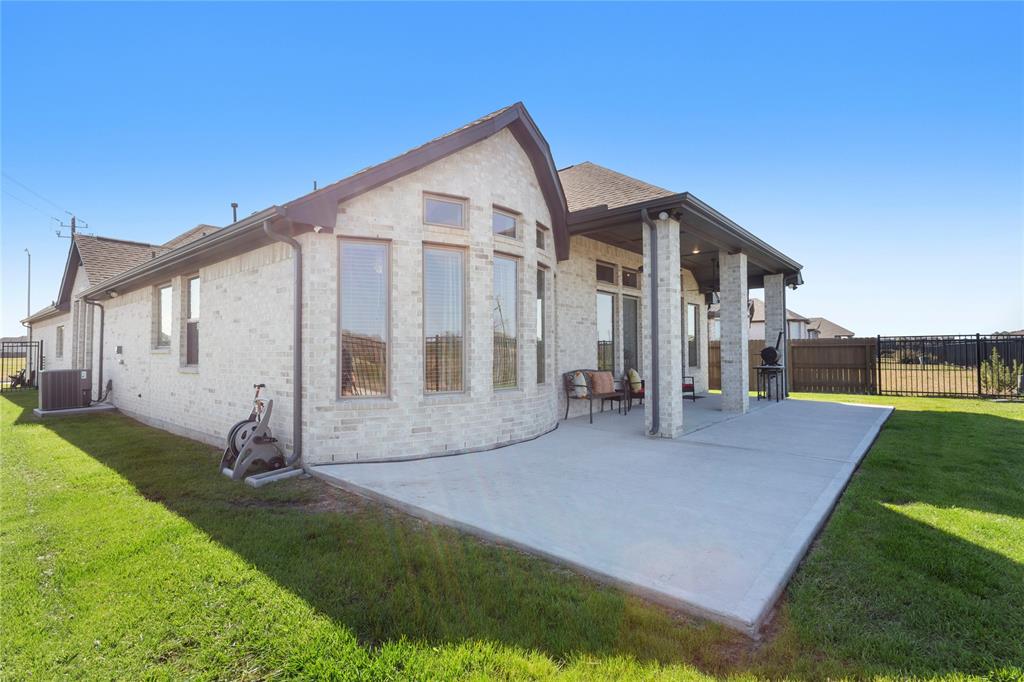 945 Goose Creek Street, Webster, Texas image 31