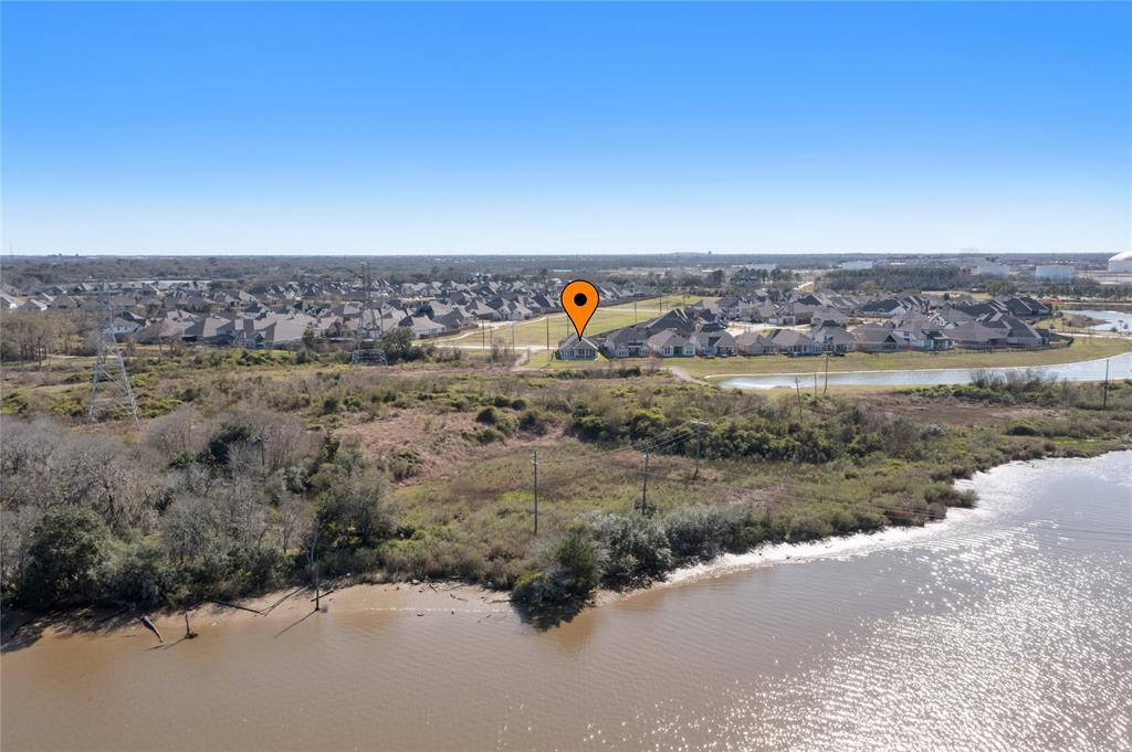 945 Goose Creek Street, Webster, Texas image 34