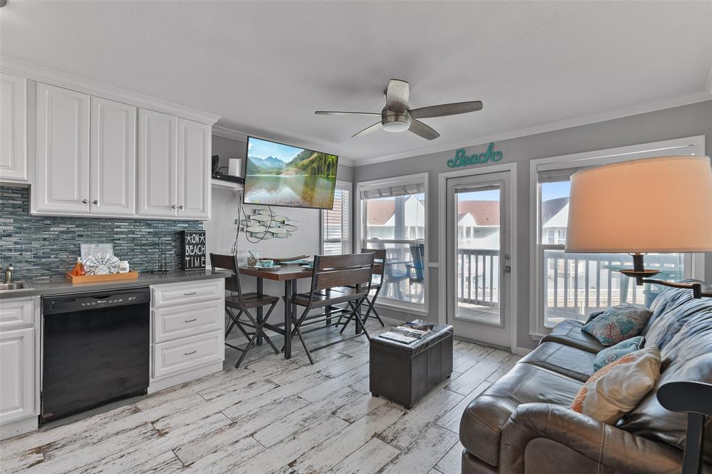10811 San Luis Pass Road 1318