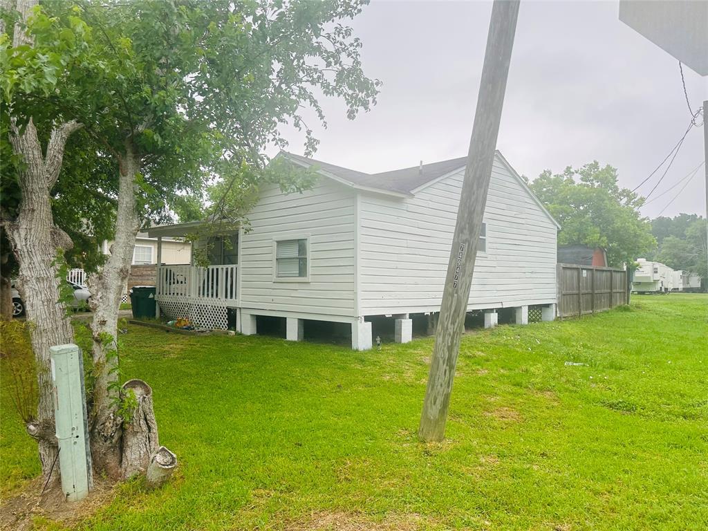 4619 18th Street, Bacliff, Texas image 2