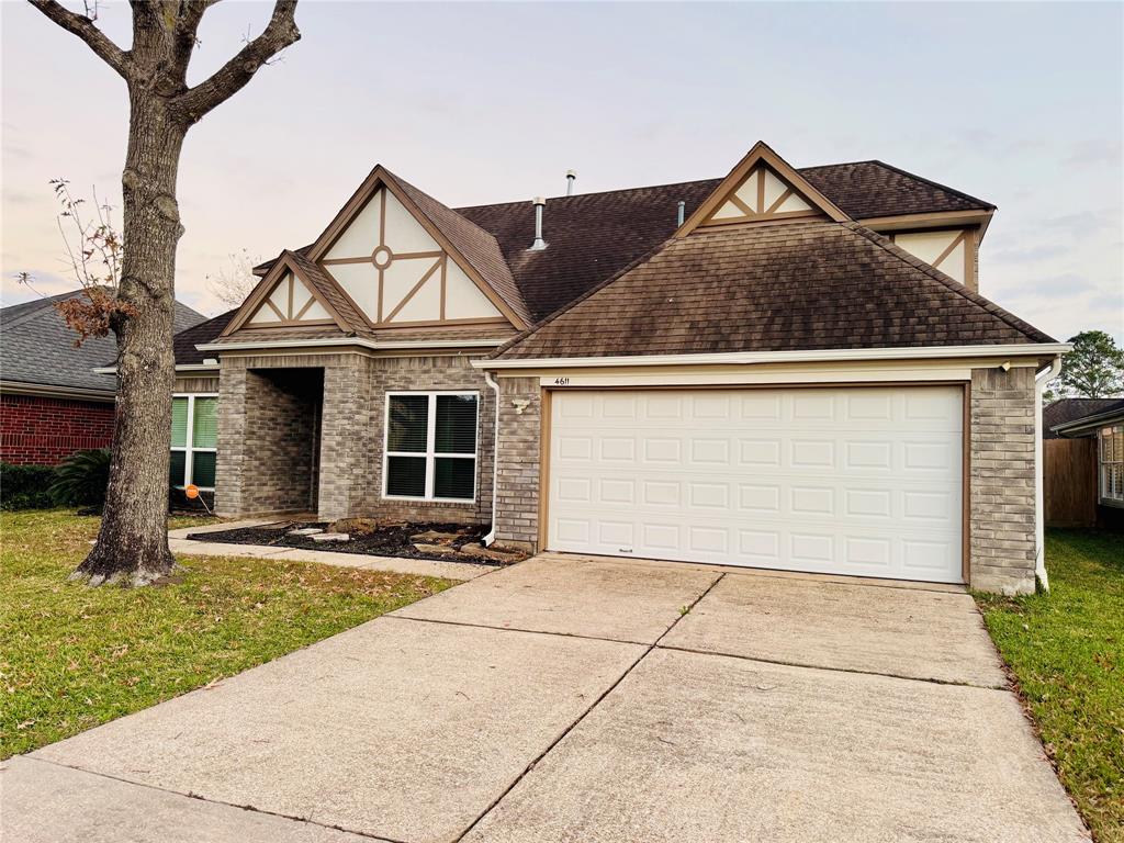 4611 Five Knolls Drive, Friendswood, Texas image 3