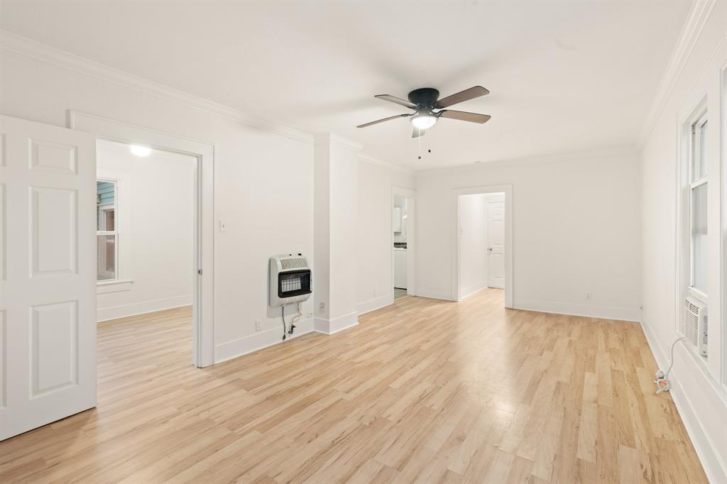 4728 Avenue R 1/2
