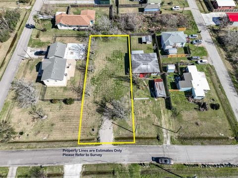 Vacant Land For Sale - 510 Broadway St<br/> San Leon, TX 77539