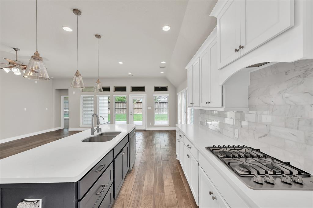 8106 Triumph Bend Way, Magnolia, Texas image 14