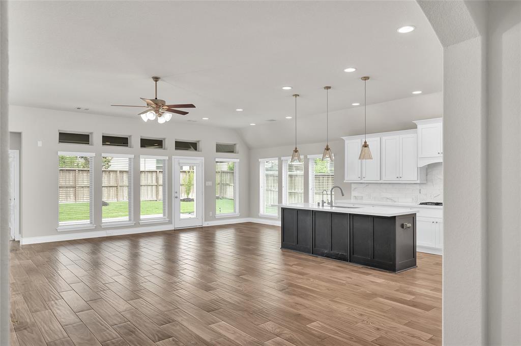 8106 Triumph Bend Way, Magnolia, Texas image 8