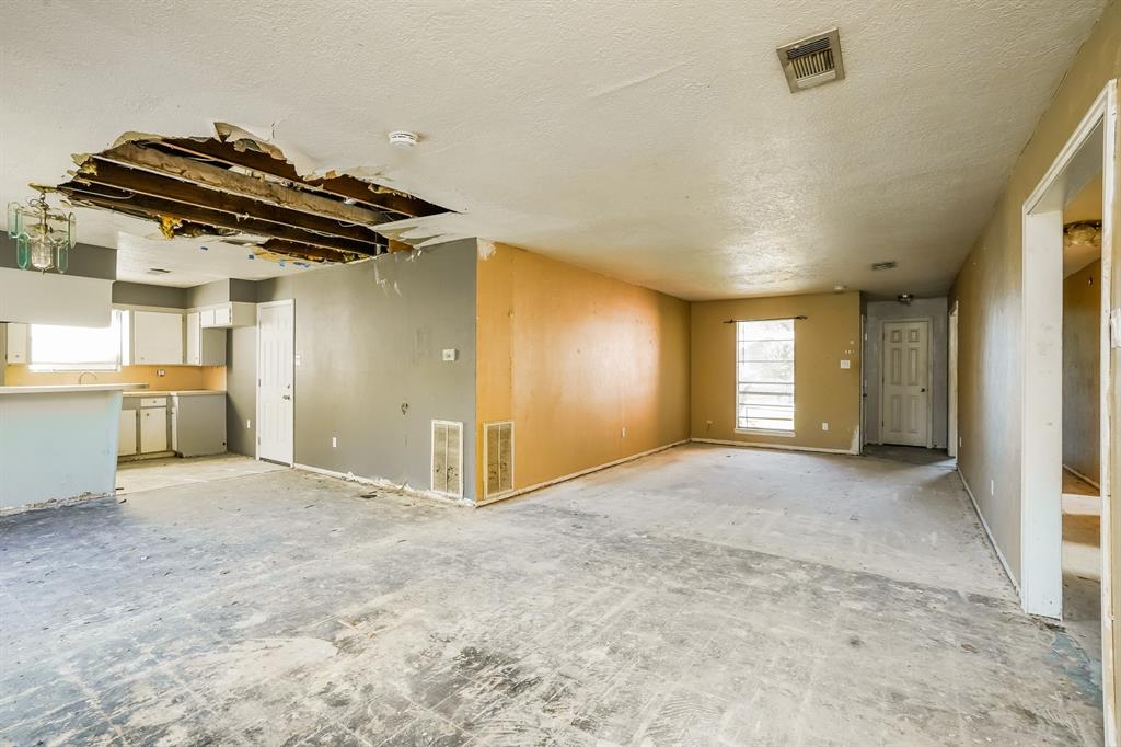 705 Littlewood Street, Baytown, Texas image 8