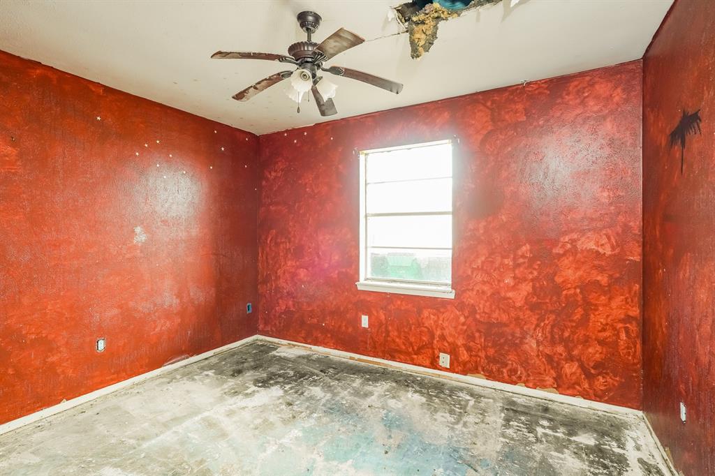 705 Littlewood Street, Baytown, Texas image 15