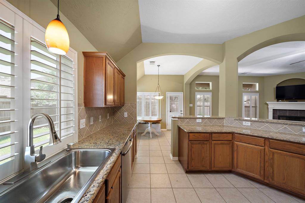 1506 Lake Buchanan Court, Richmond, Texas image 10