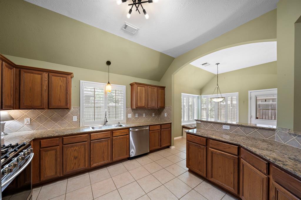 1506 Lake Buchanan Court, Richmond, Texas image 12