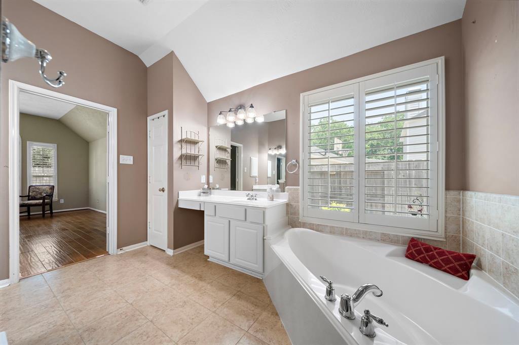1506 Lake Buchanan Court, Richmond, Texas image 27