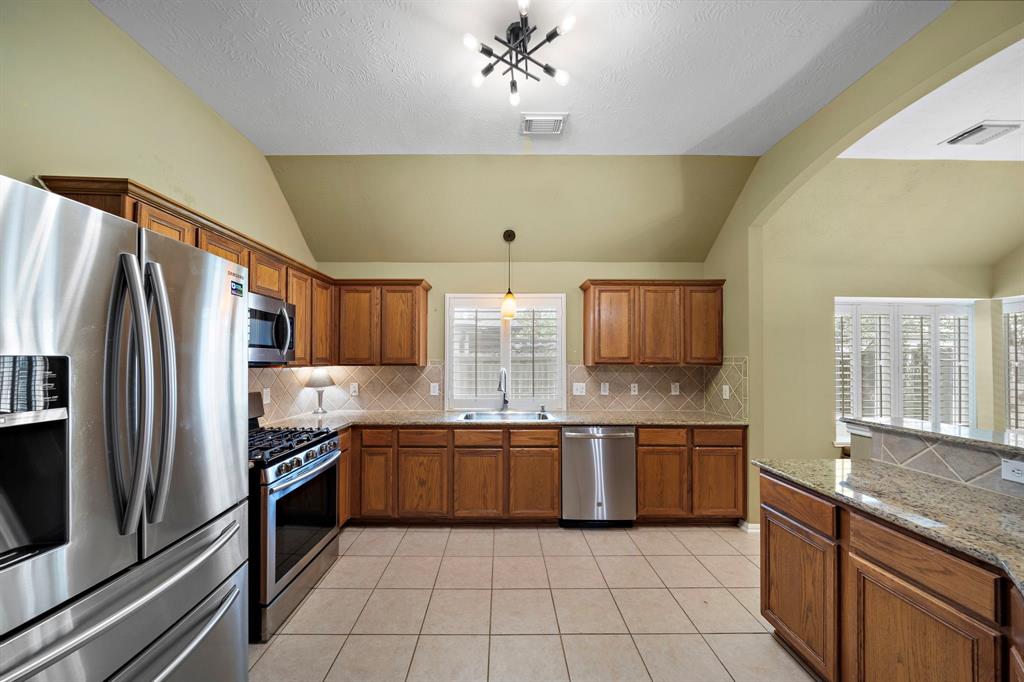 1506 Lake Buchanan Court, Richmond, Texas image 13