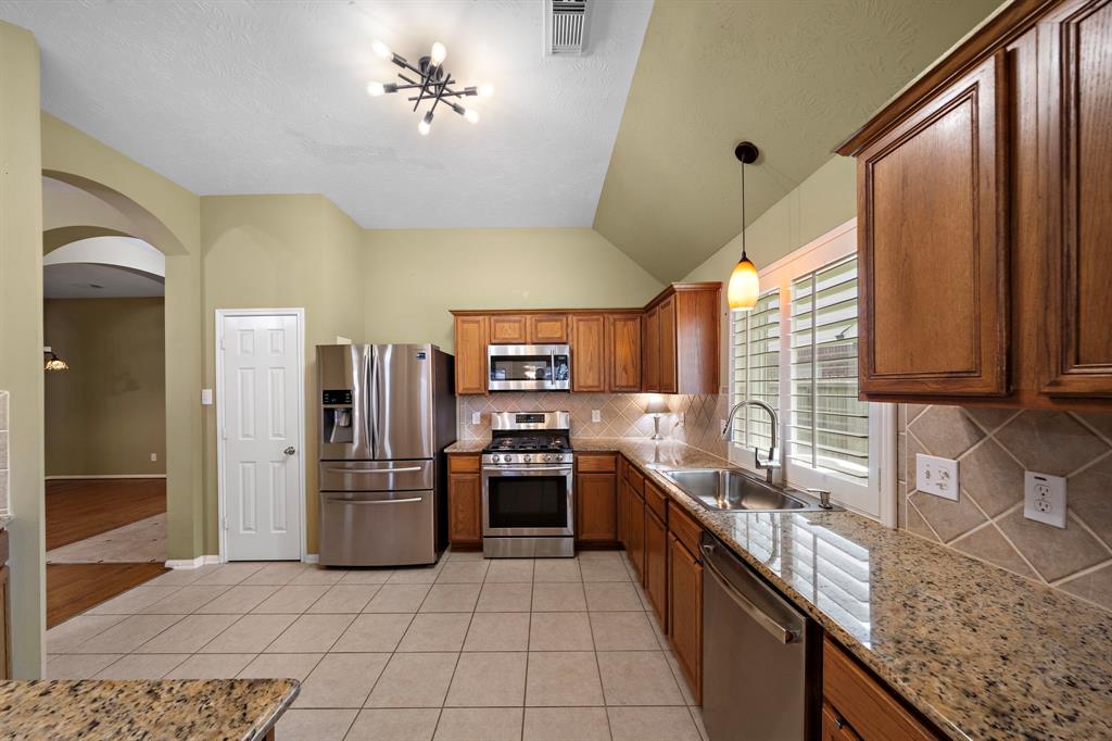 1506 Lake Buchanan Court, Richmond, Texas image 9