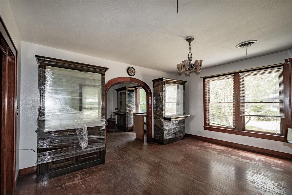 1100 E Houston Street, Cleveland, Texas image 11