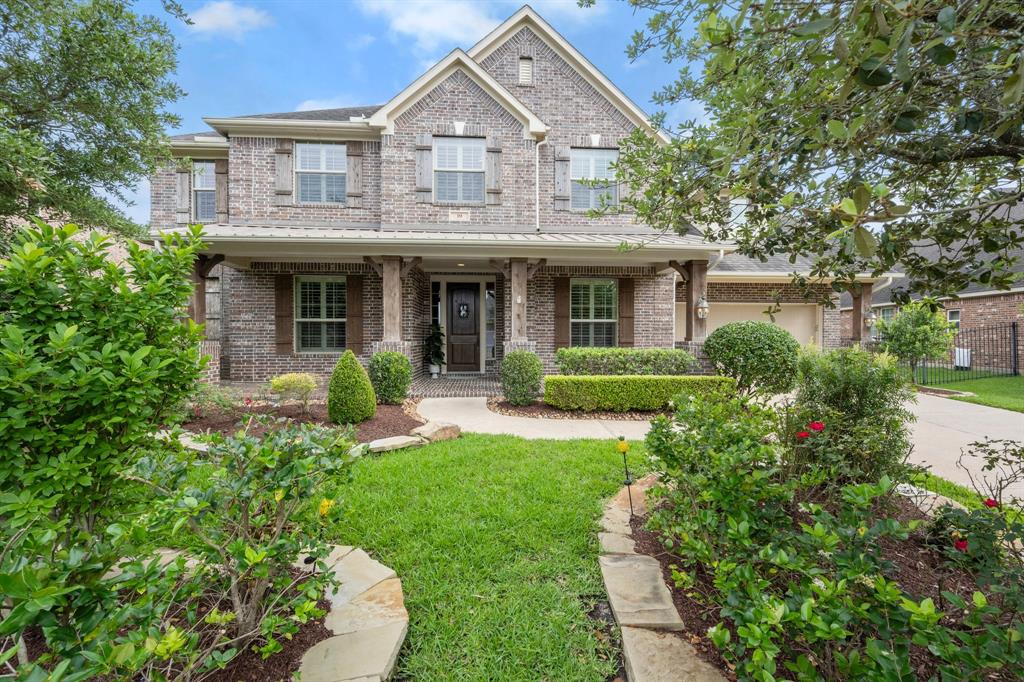 19 E Hullwood Circle, Spring, Texas image 1