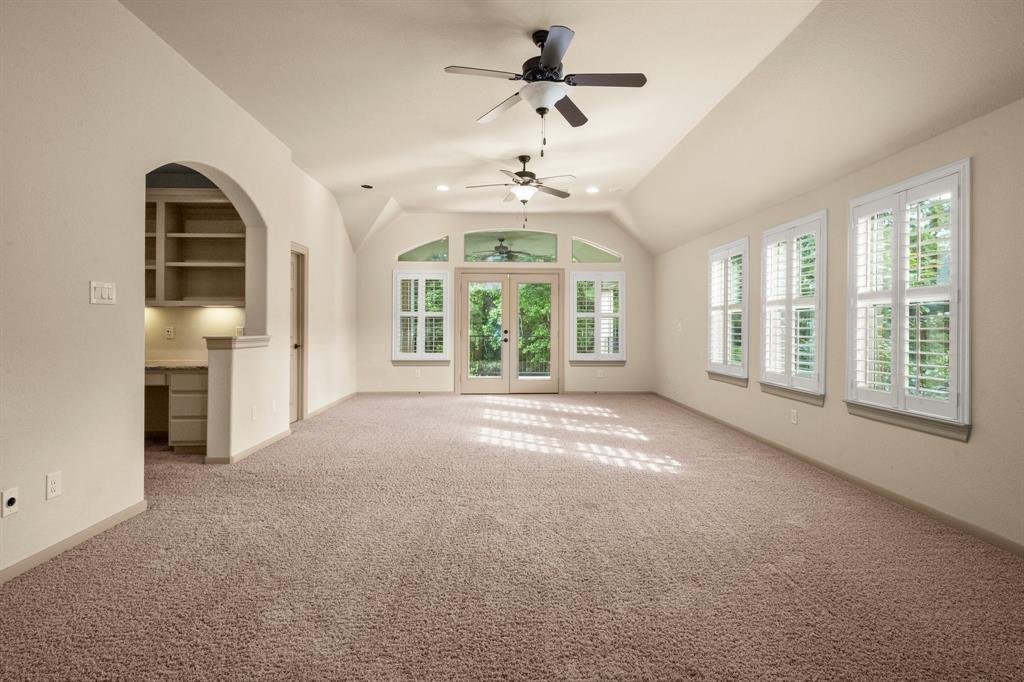 19 E Hullwood Circle, Spring, Texas image 31
