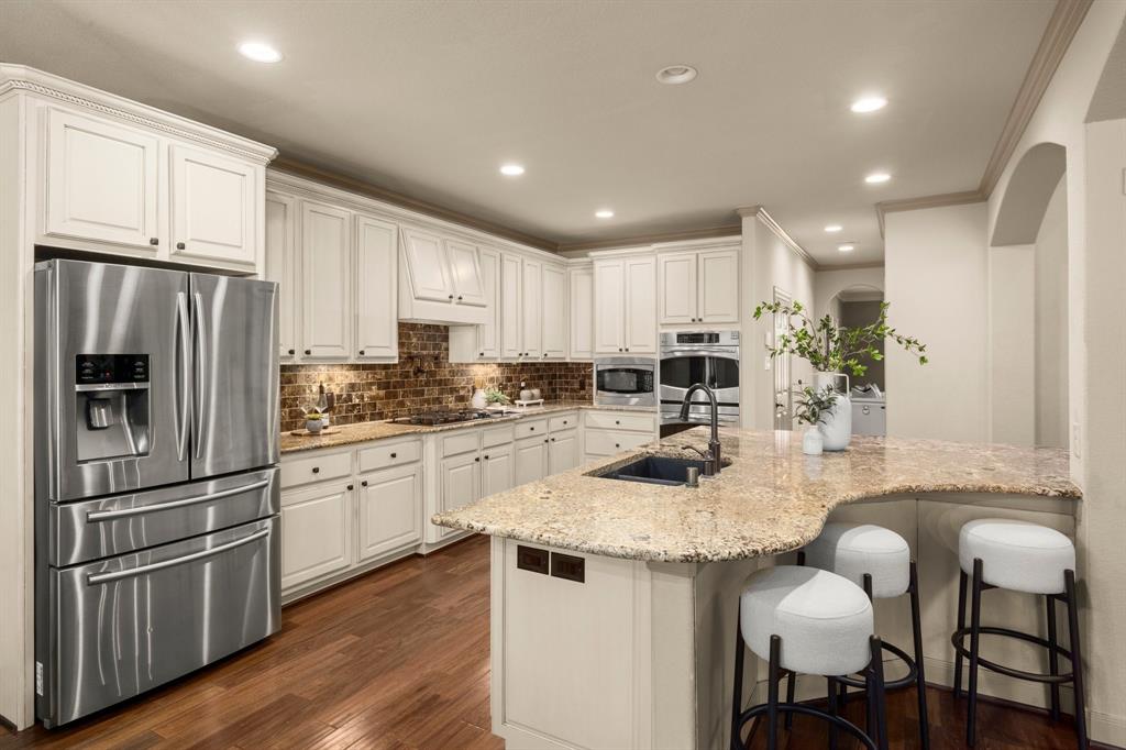 19 E Hullwood Circle, Spring, Texas image 18