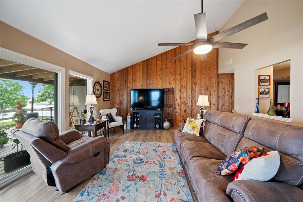 79 Lakeview Village, Conroe, Texas image 9