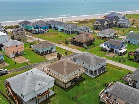 A home in Crystal Beach