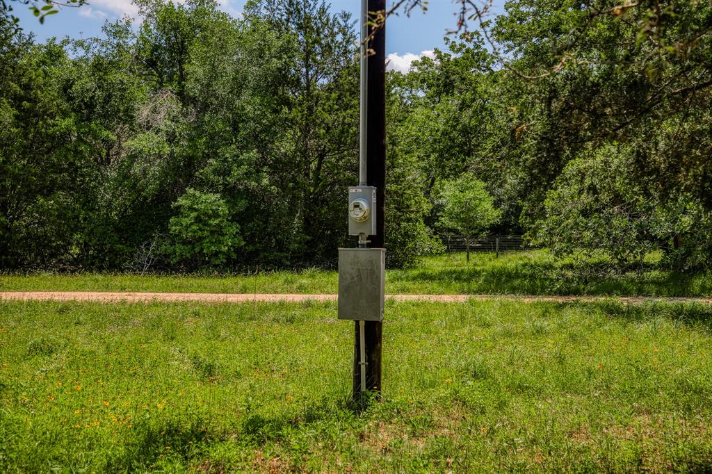 1012 Cr 438, Lexington, Texas image 33