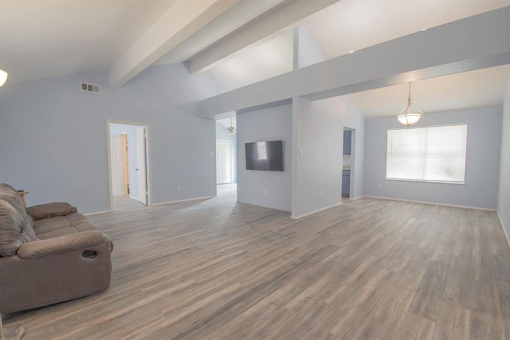 2127 County Road 163